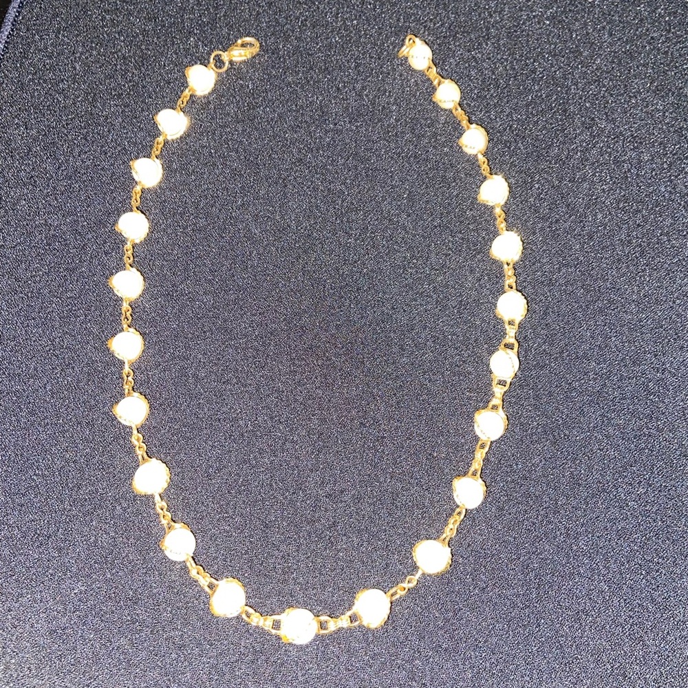 Elegant Gold and White Pearl Necklace